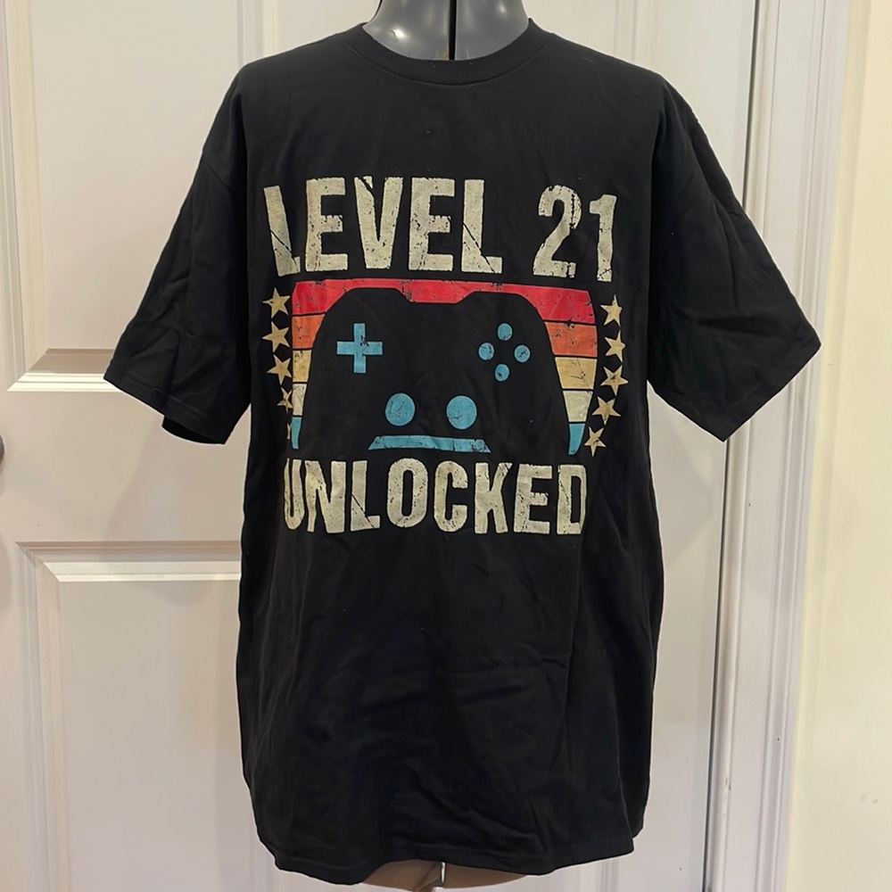New Gaming Vintage 21st Birthday Gift 21 Year Old Size Large Gamer T-Shirt Black